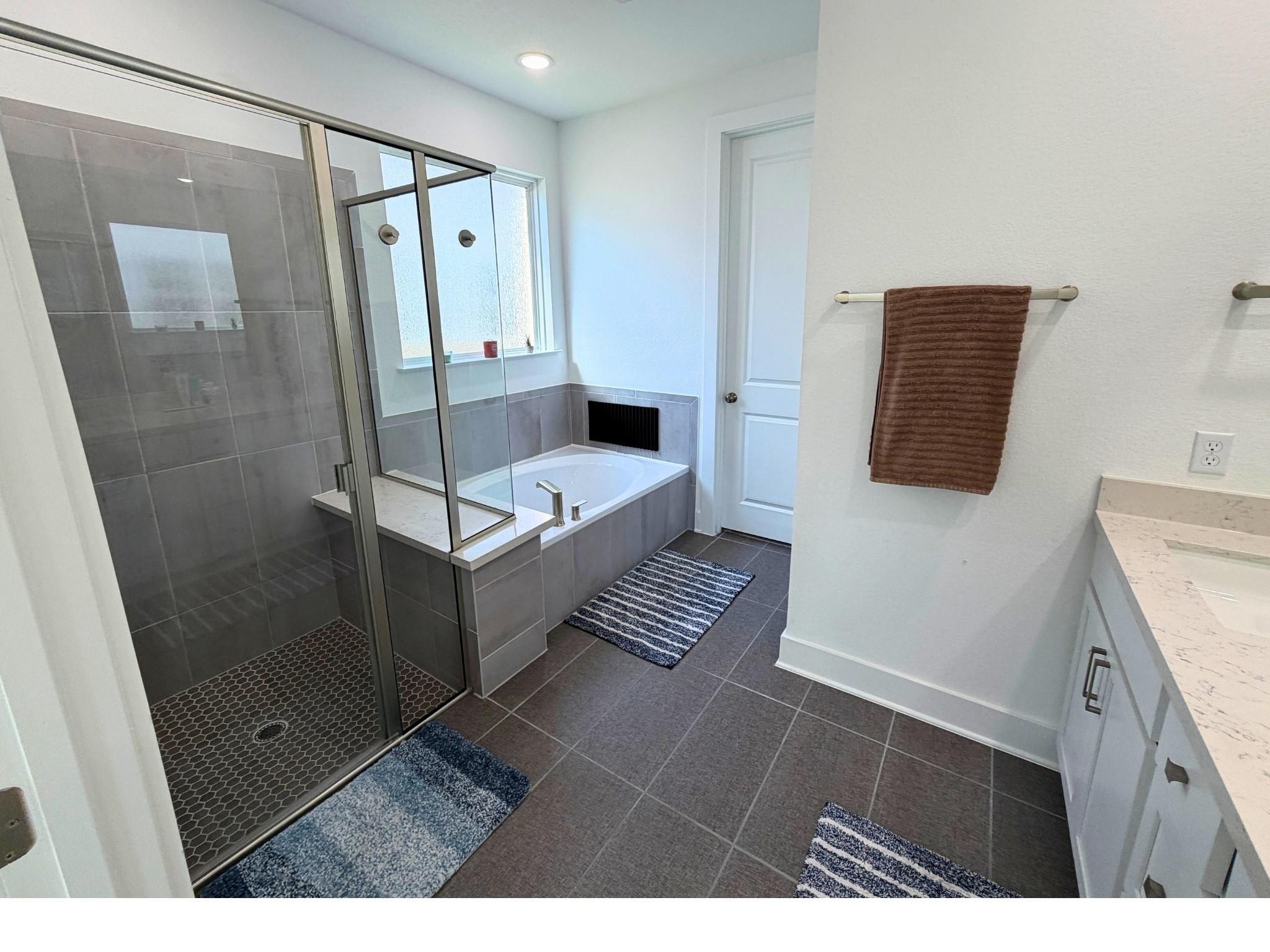 12708 Purple Prairie Ln Property Photo 14