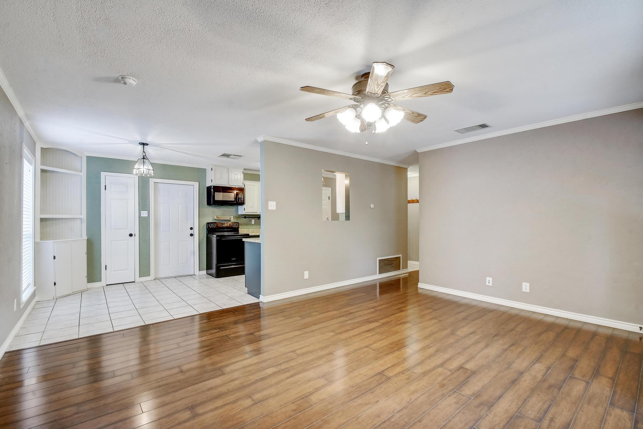 3429 Harvest Dr Property Photo 4