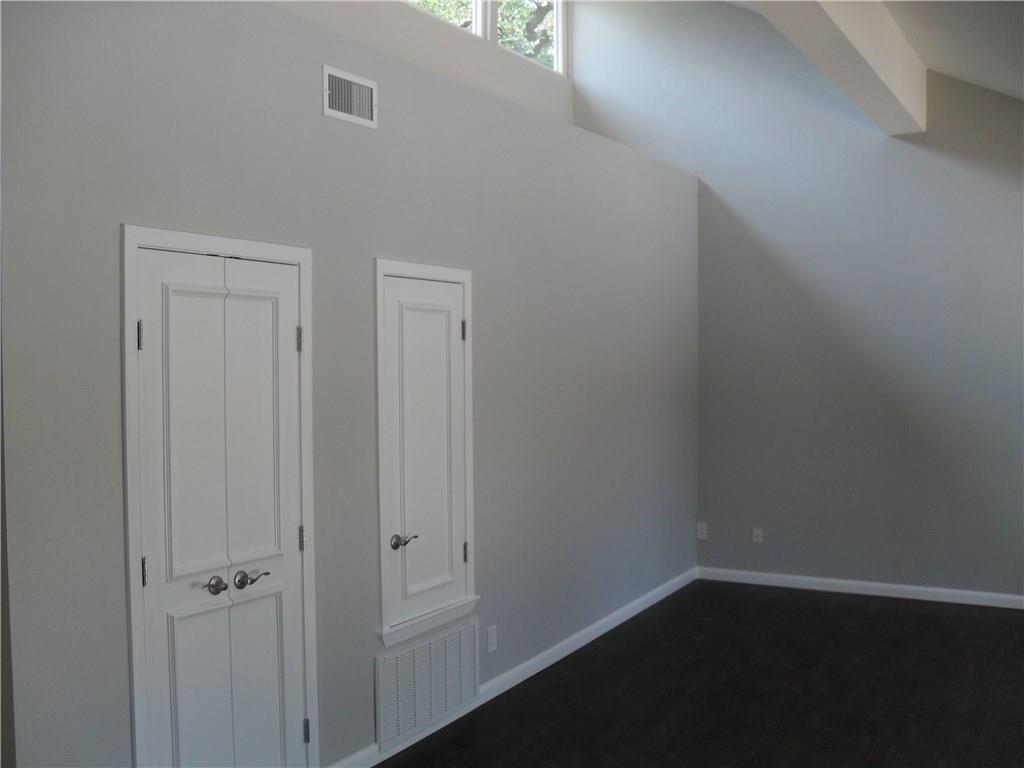4804 Greystone Dr Property Photo 4