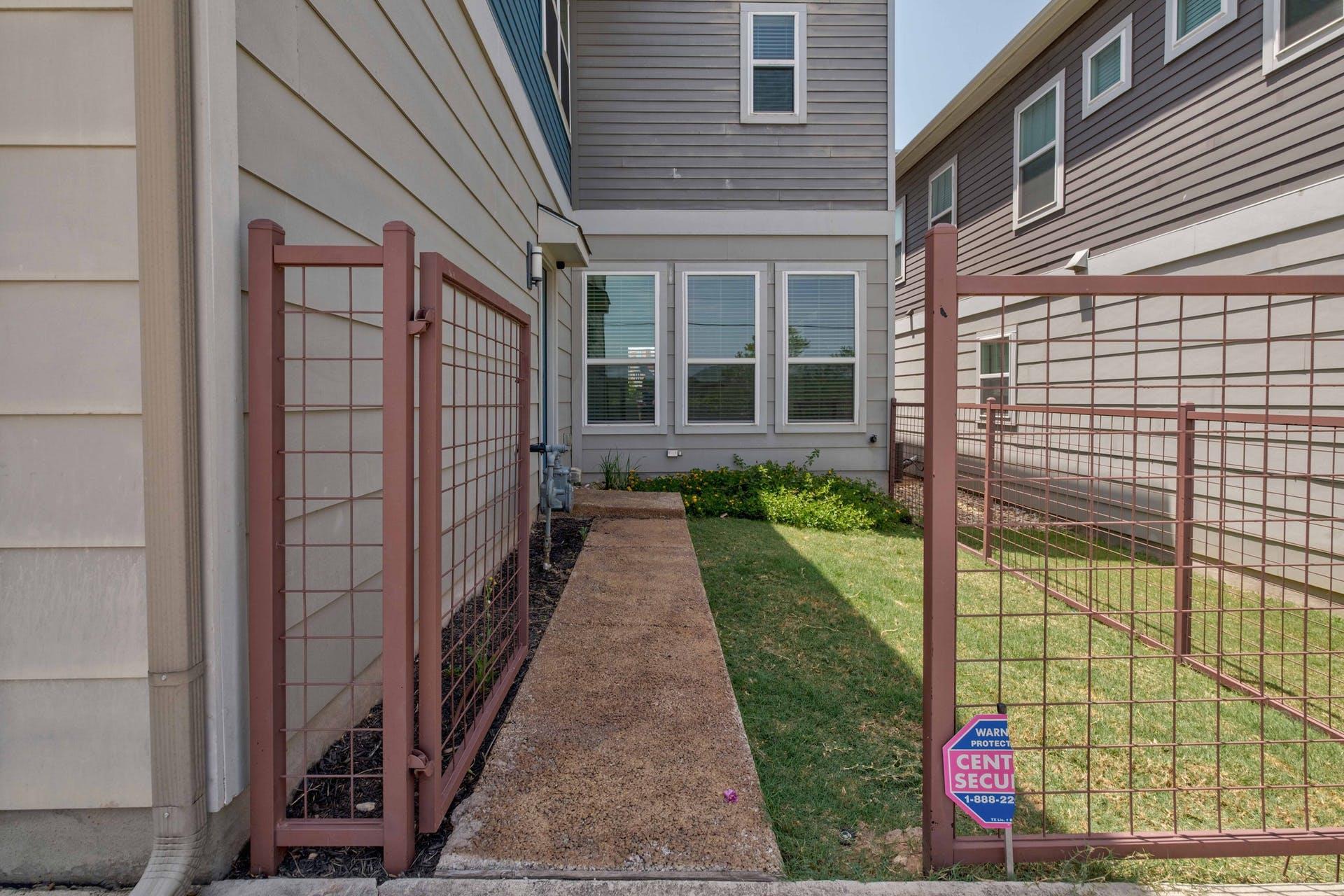 2813 Stock Dr Property Photo 16