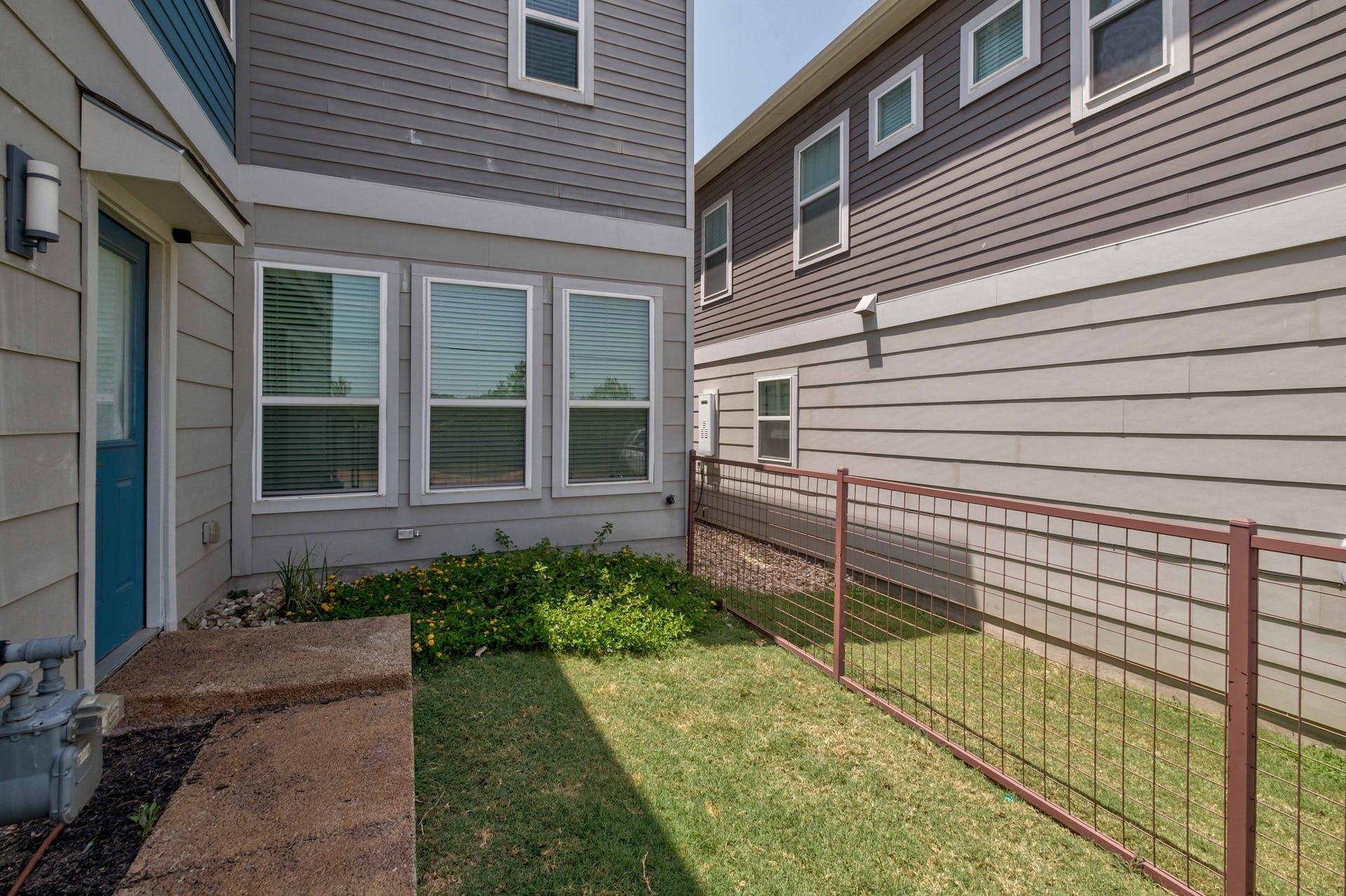 2813 Stock Dr Property Photo 17