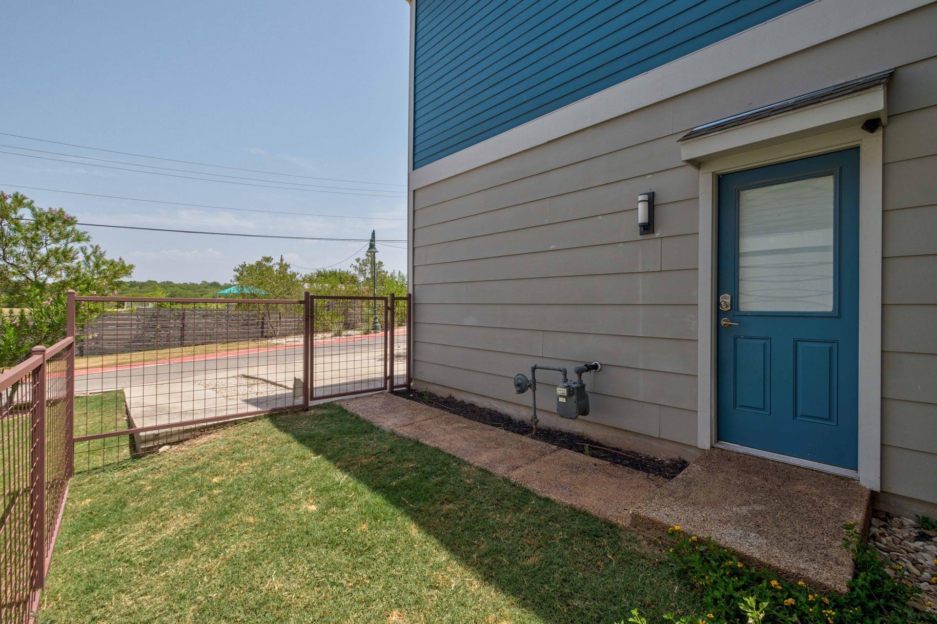 2813 Stock Dr Property Photo 18