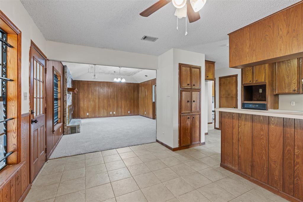 3809 Kelly Ln Property Photo 4