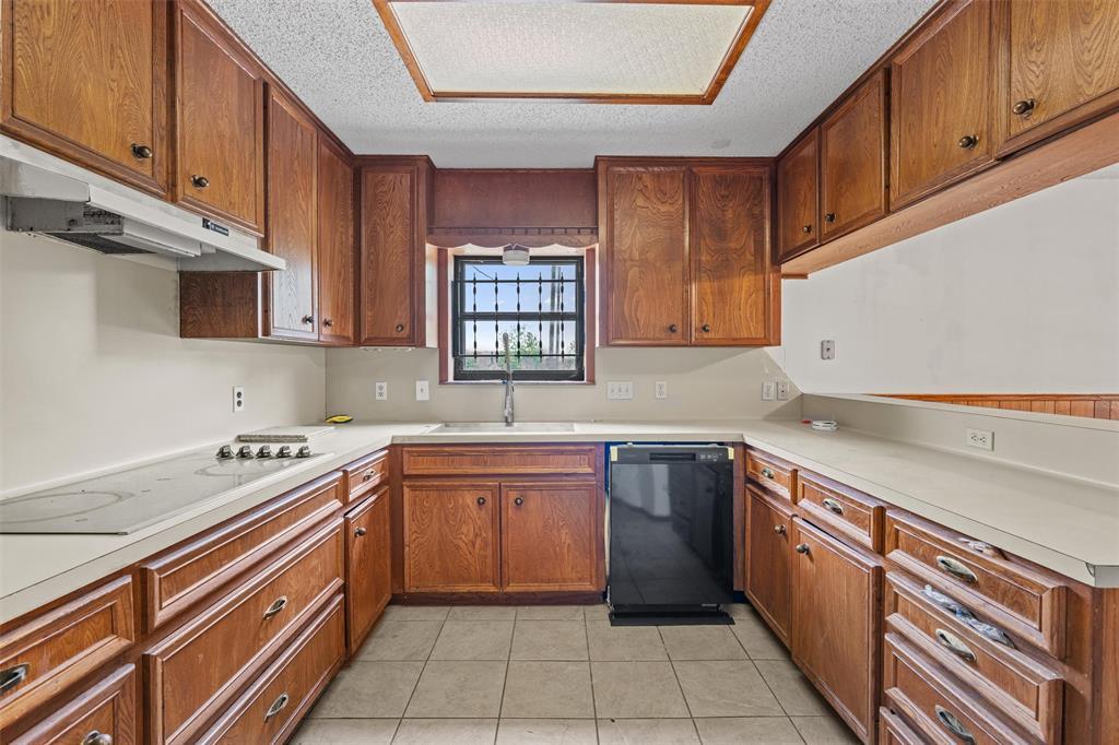 3809 Kelly Ln Property Photo 5
