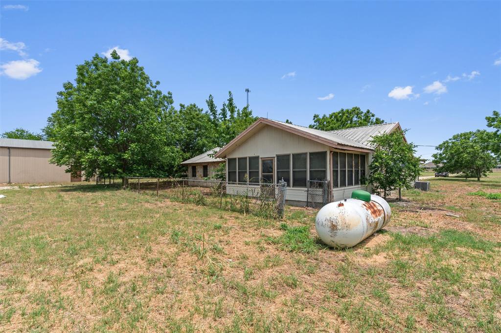 3809 Kelly Ln Property Photo 8