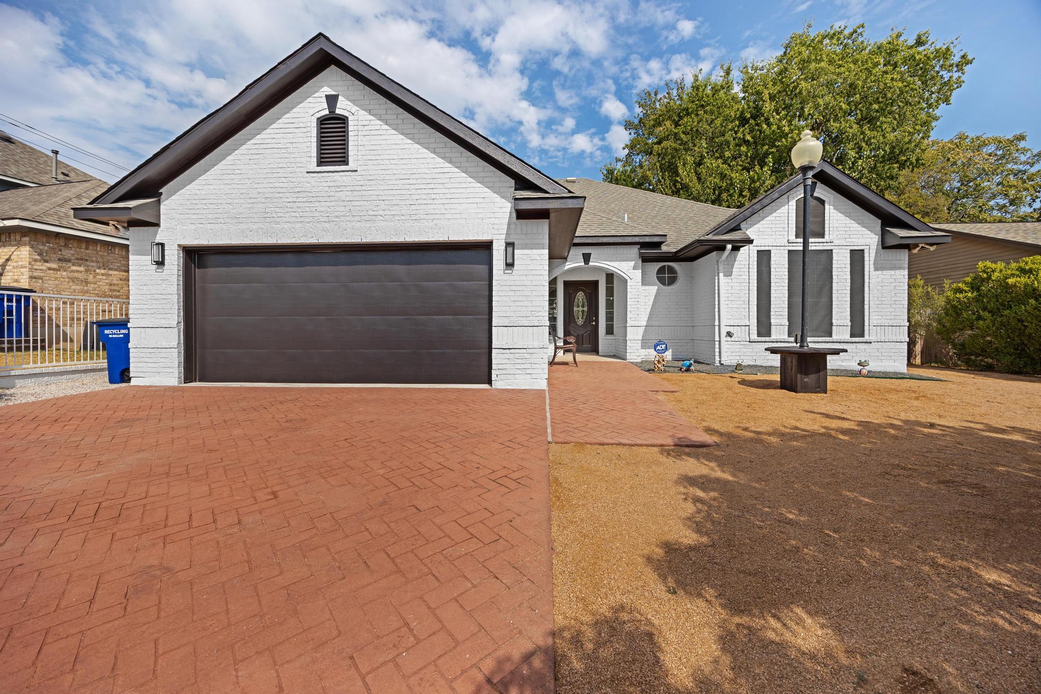 10901 Parkfield Dr Property Photo 1