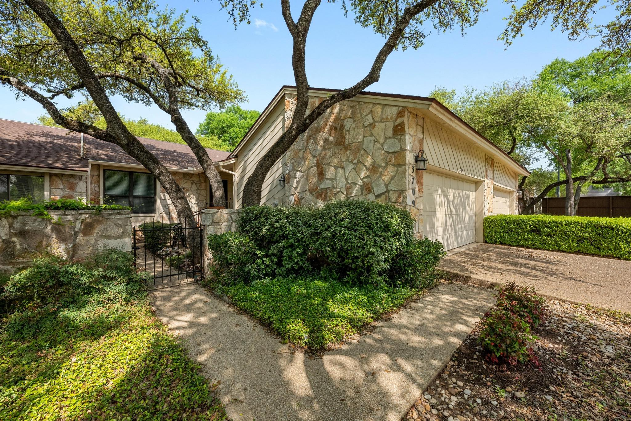 3709 Claburn DR Property Photo 1