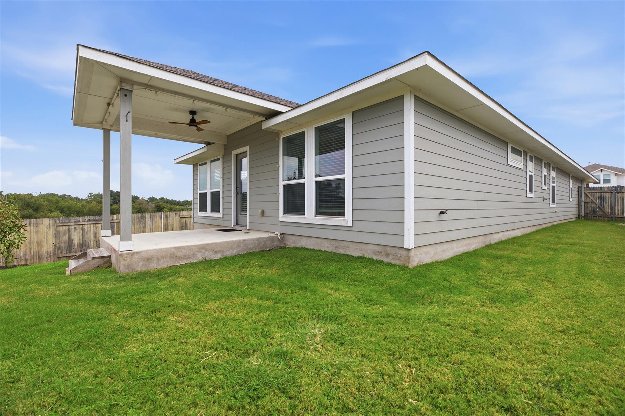 321 Gaida Loop Property Photo 24
