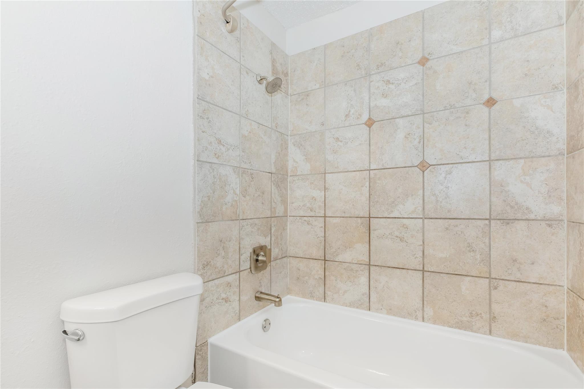 6008 N Lamar Blvd #205 Property Photo 9