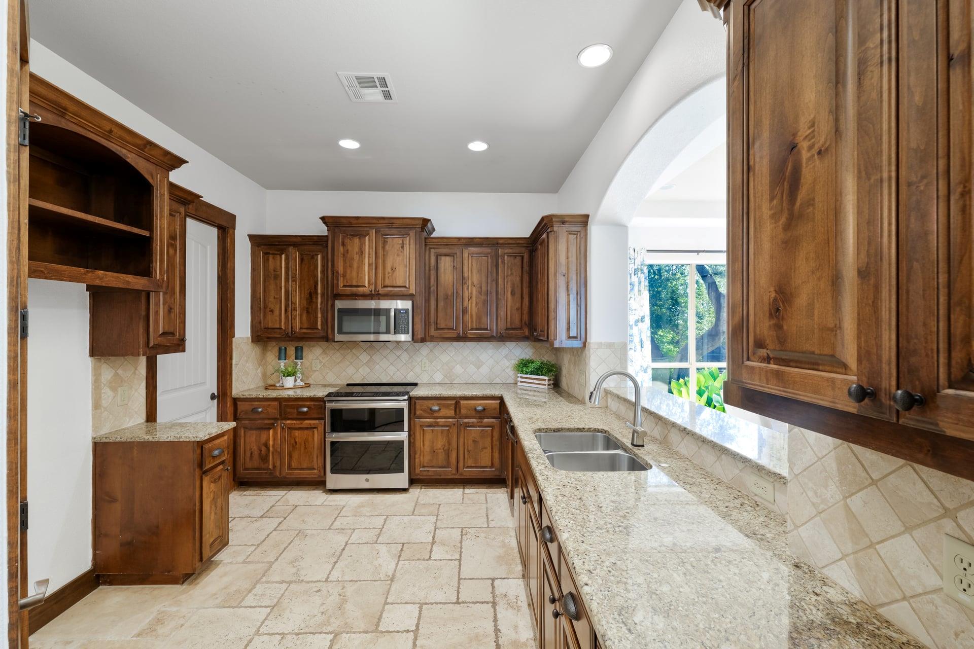 2802 Lohmans Ford Rd #b Property Photo 14