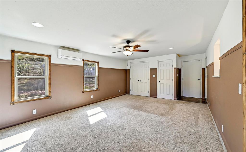 551 N Grange St Property Photo 16