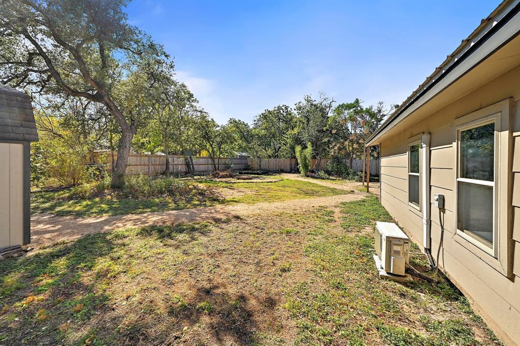 551 N Grange St Property Photo 32