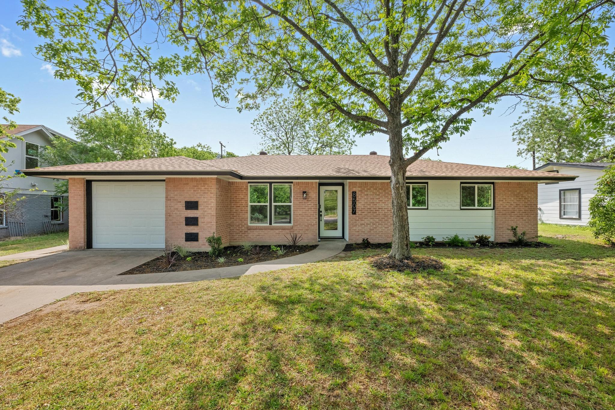 8507 Parkfield Dr Property Photo