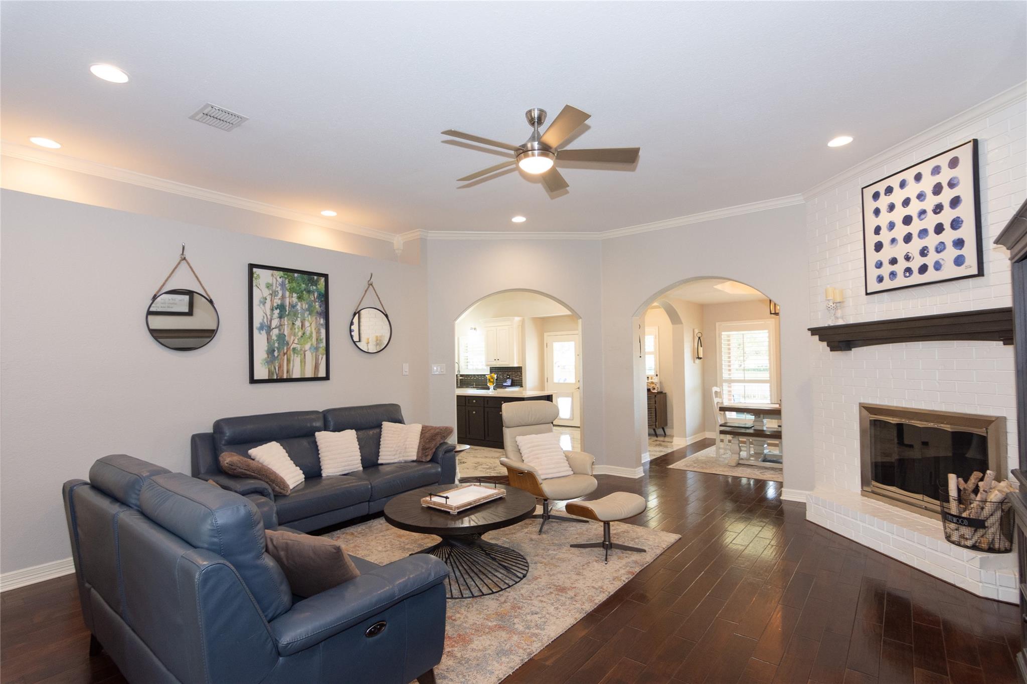 110 Cherry Wood Ct Property Photo 3