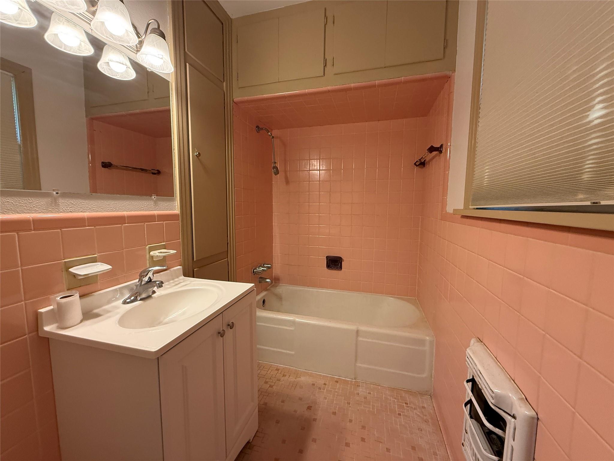 231 E Live Oak St #a Property Photo 15