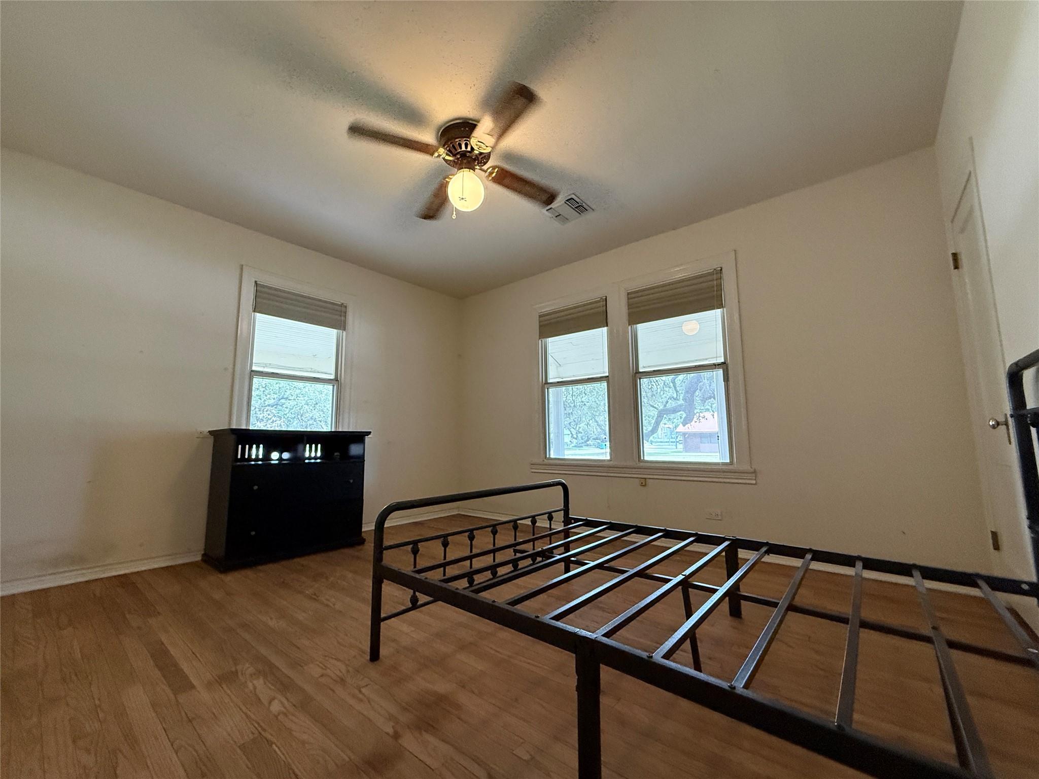 231 E Live Oak St #a Property Photo 18