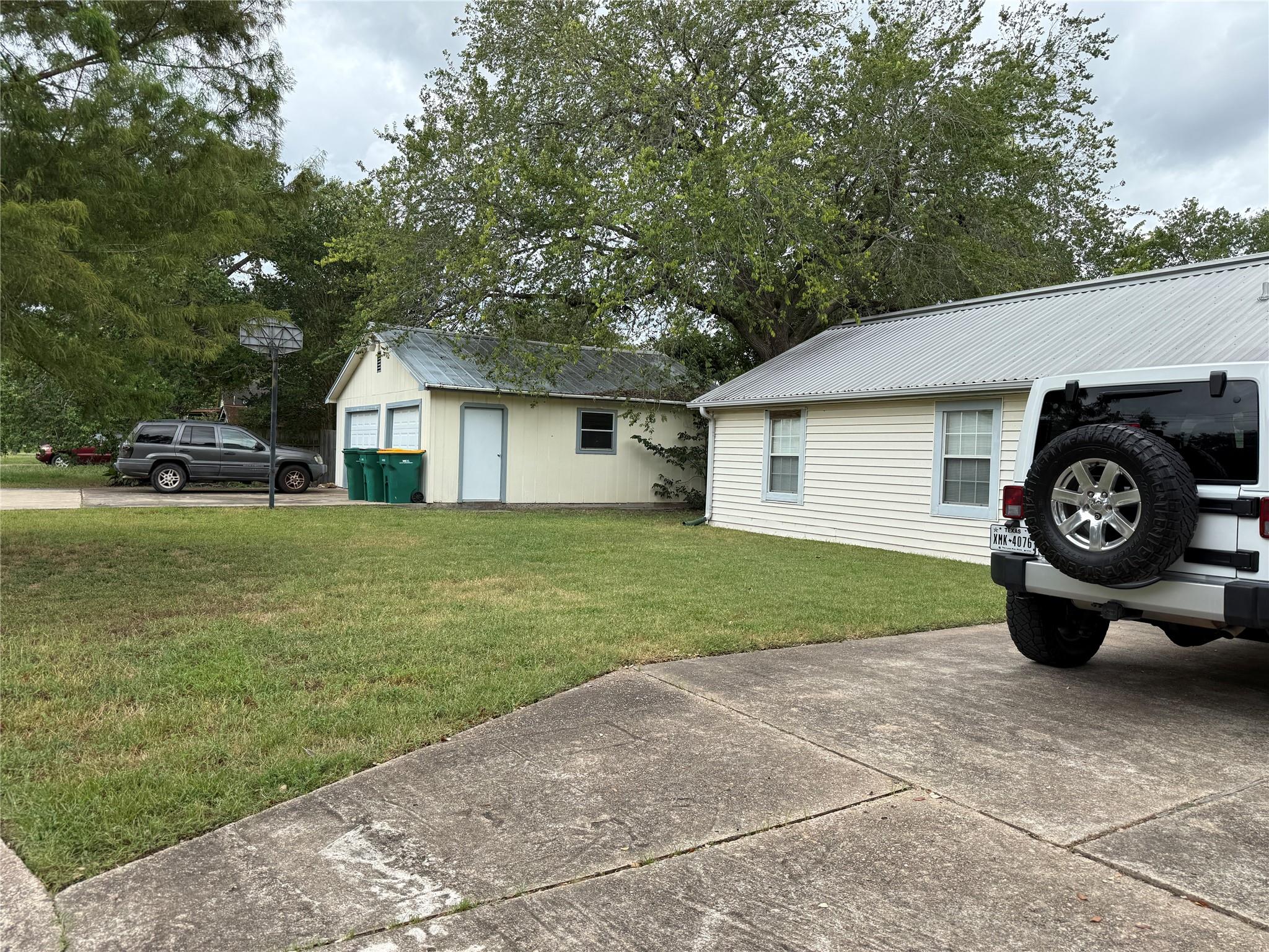 231 E Live Oak St #a Property Photo 22