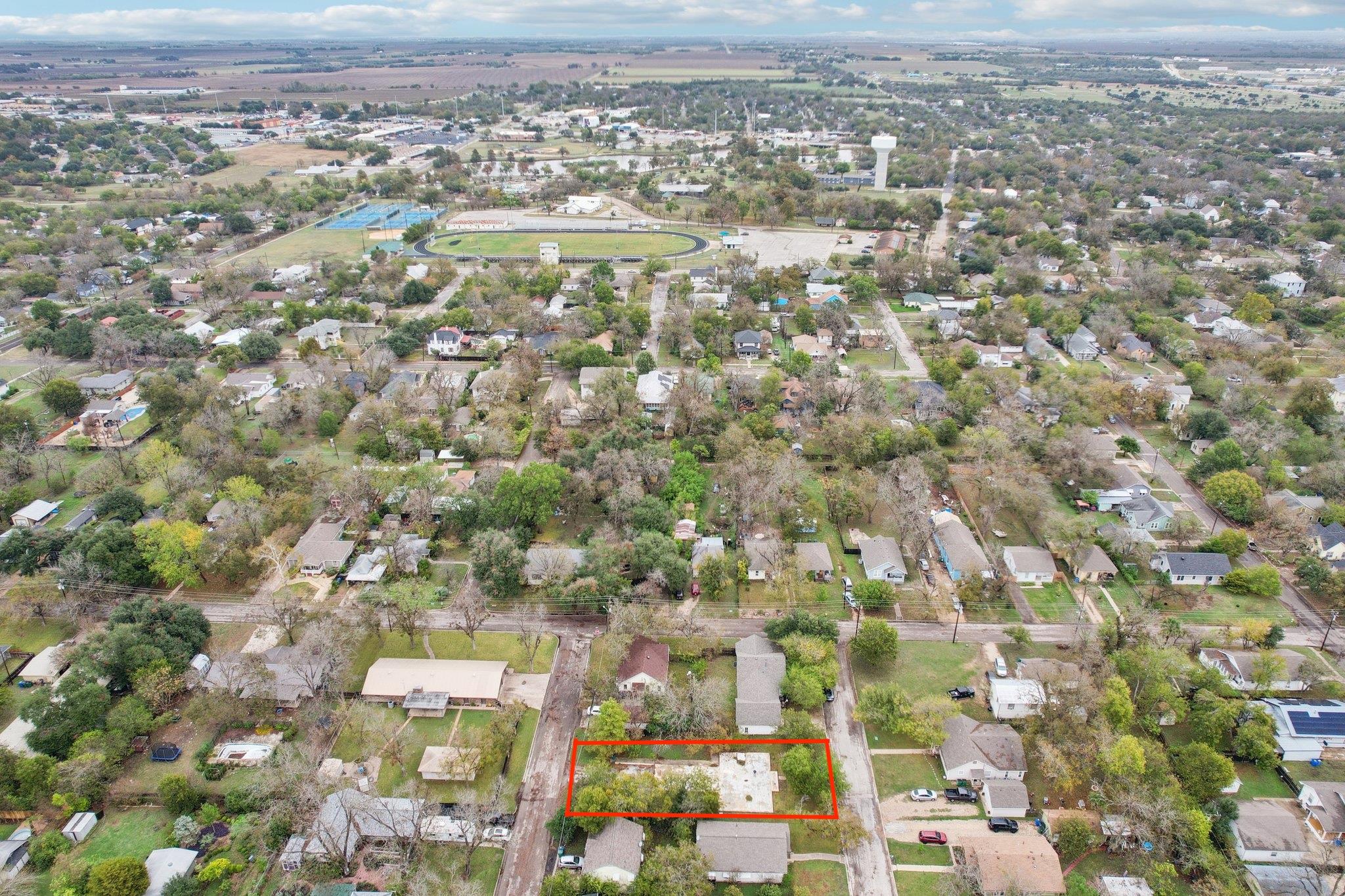 904 James St Property Photo 1