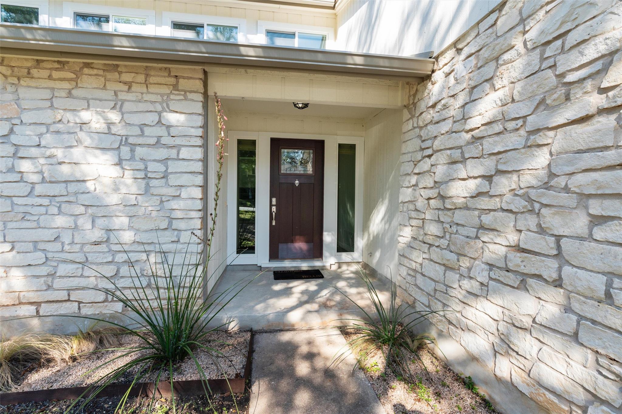 12217 Antoinette Pl Property Photo 3