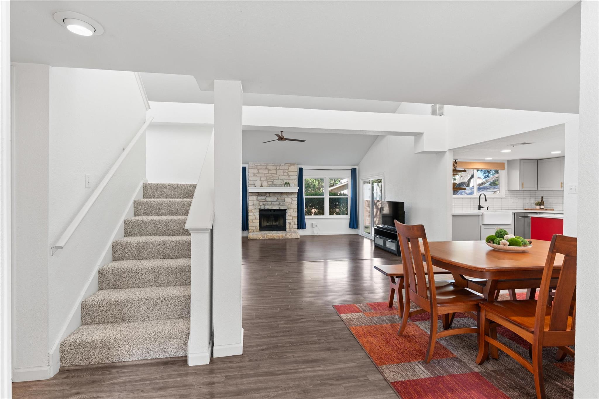 12217 Antoinette Pl Property Photo 4