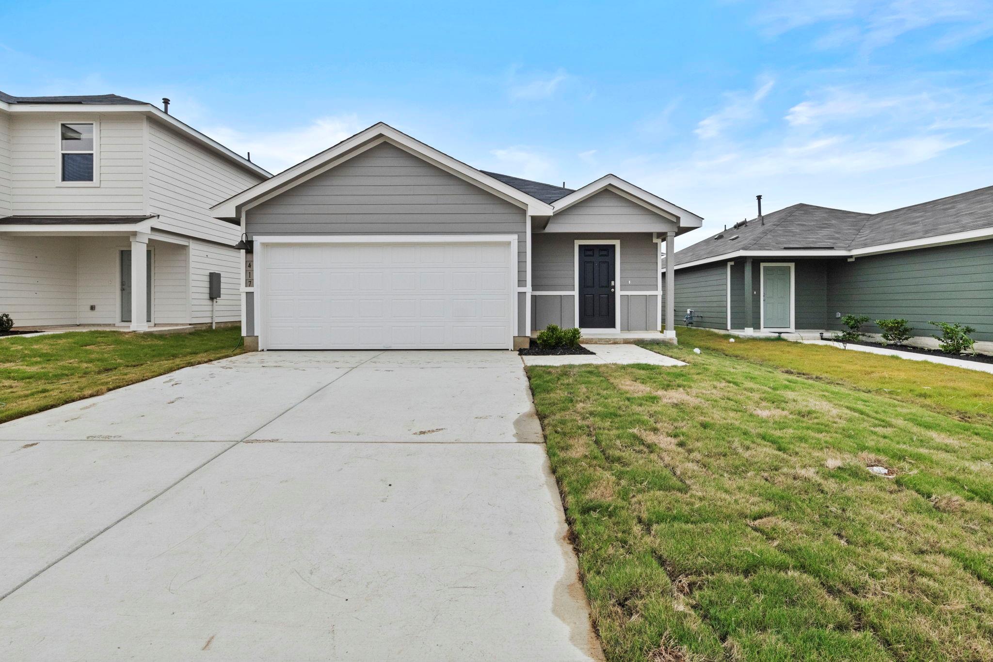 417 Low Pasture Trl Property Photo 1