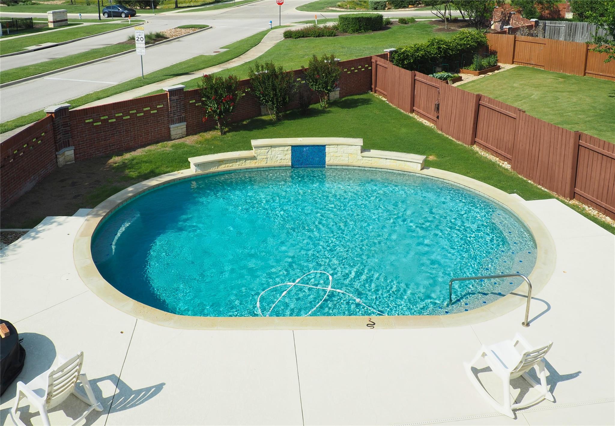1501 Daylily Loop Property Photo 6