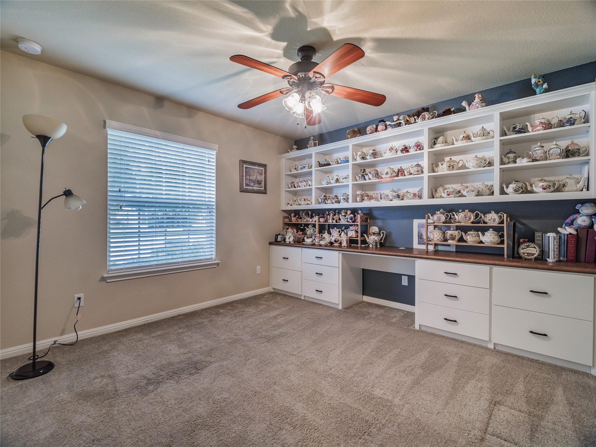 1501 Daylily Loop Property Photo 9