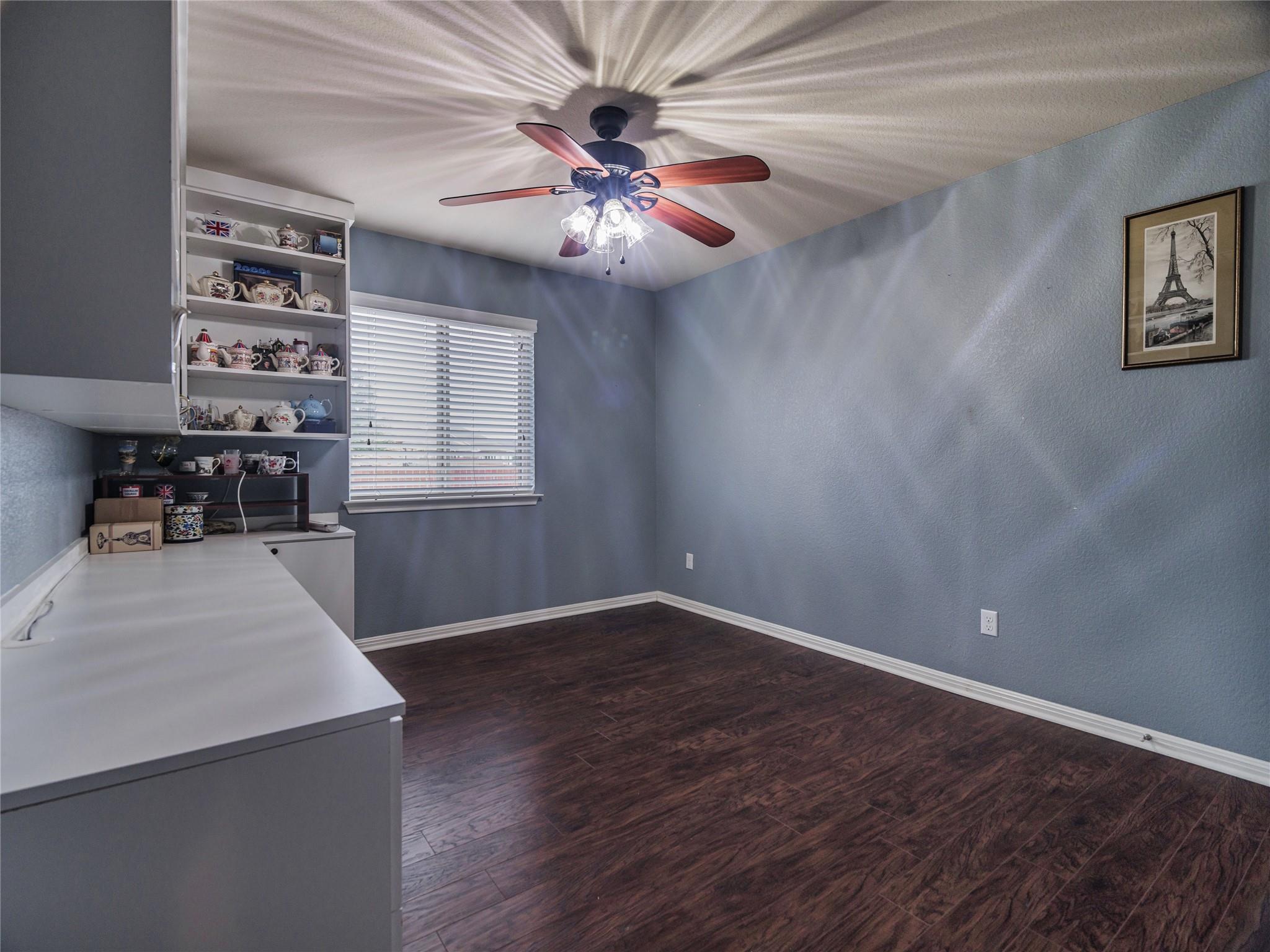 1501 Daylily Loop Property Photo 14