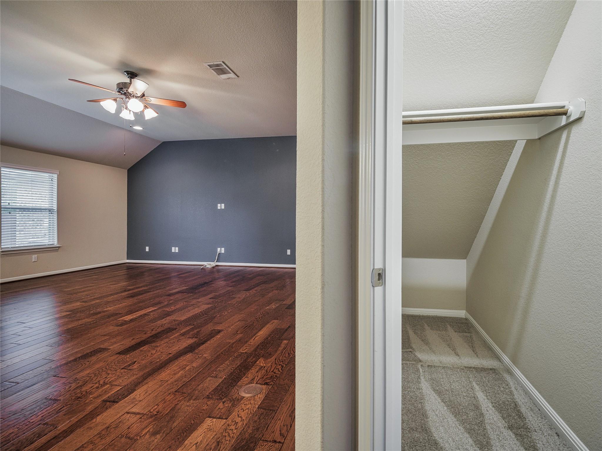 1501 Daylily Loop Property Photo 32