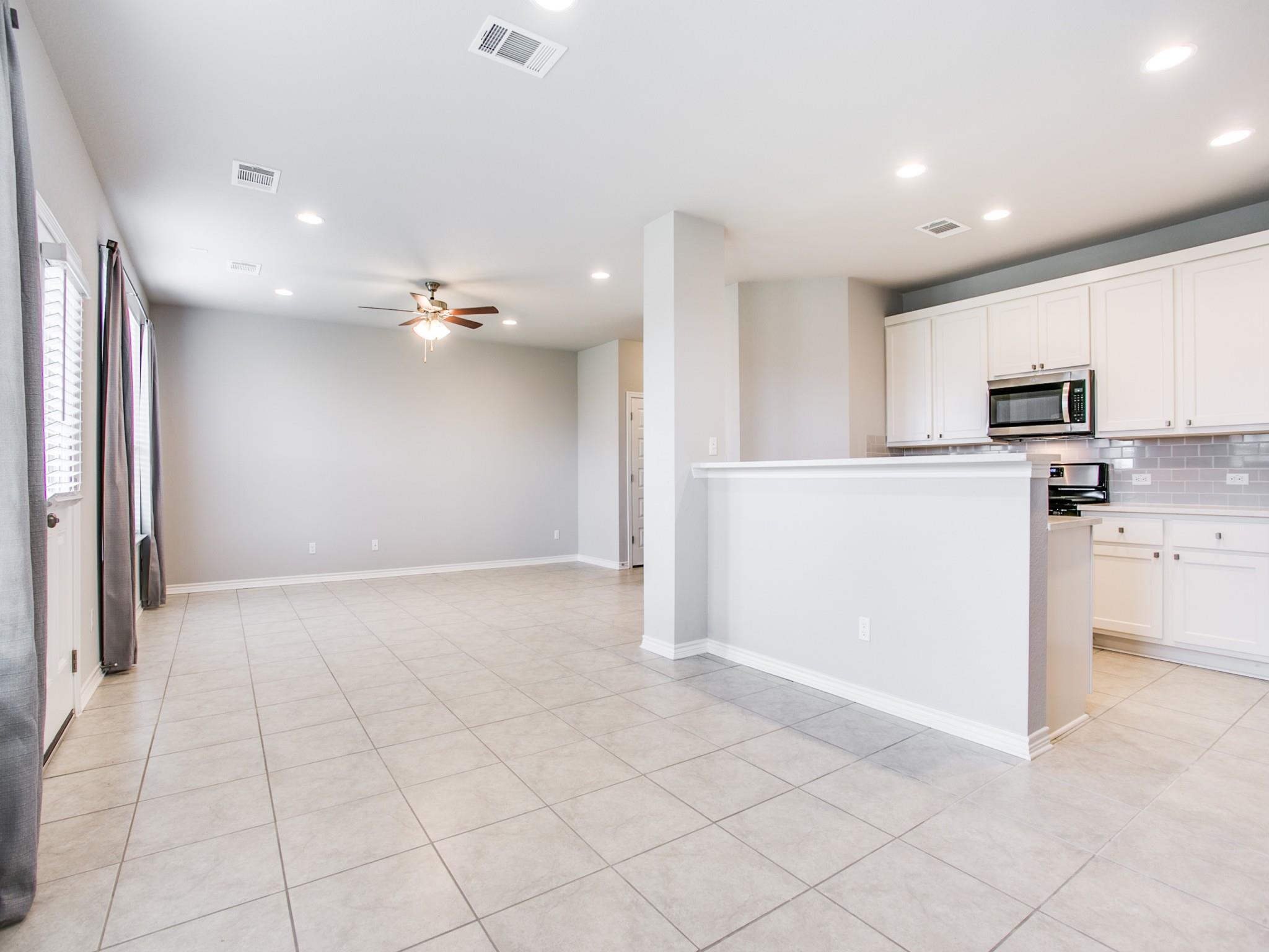 508 Rearing Mare Pass Property Photo 4