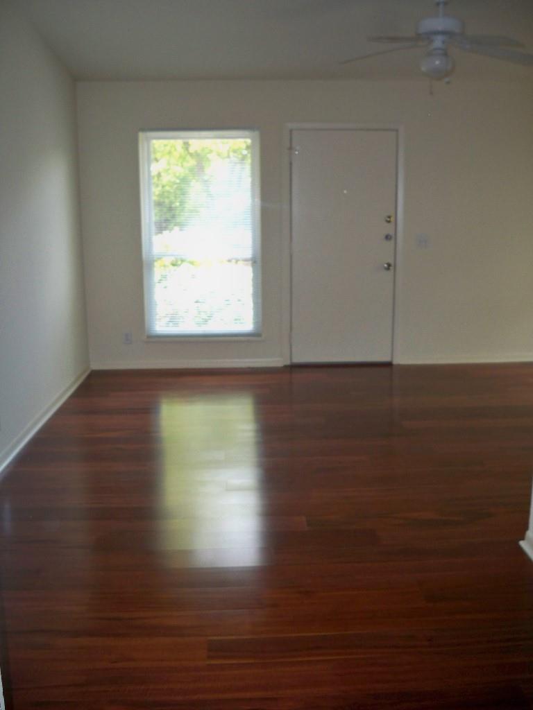 2706 Cole St 102b Property Photo 8