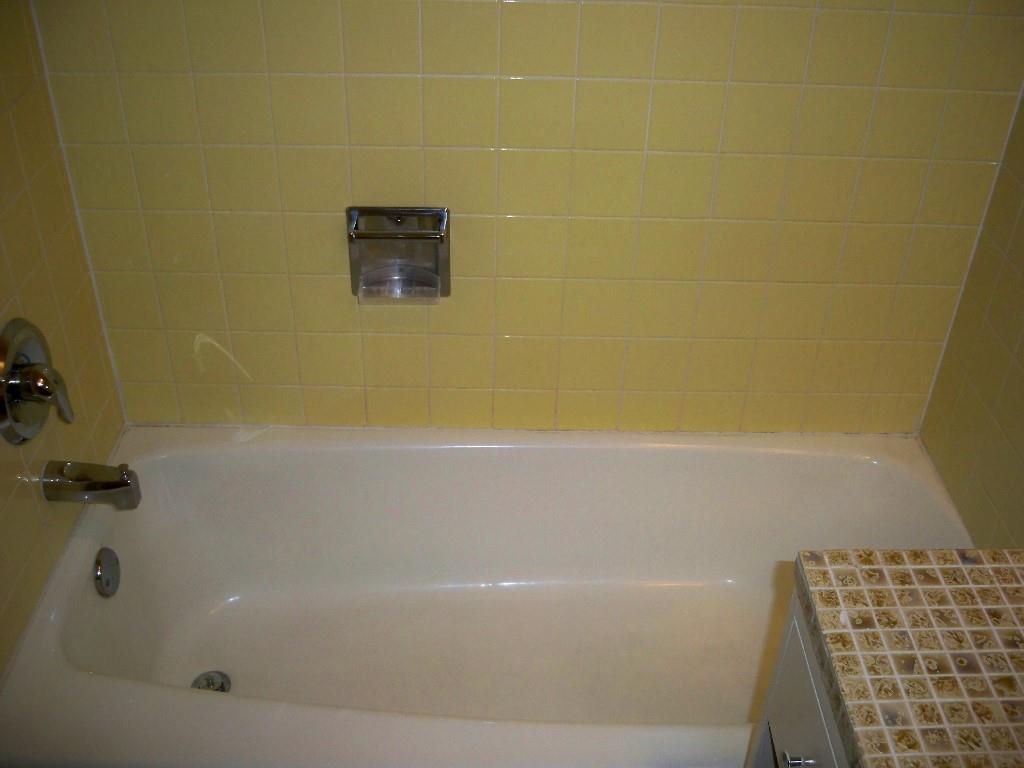 2706 Cole St 102b Property Photo 14