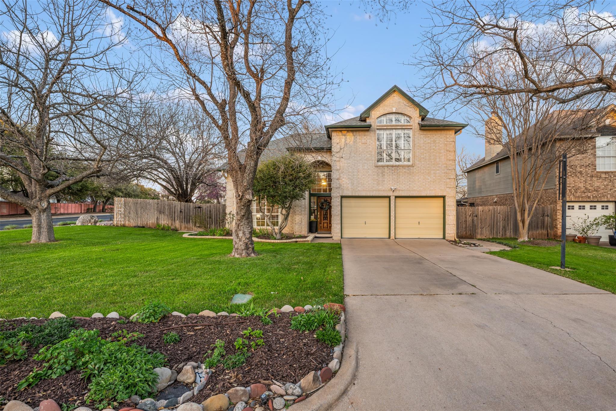 7501 Vail Valley Dr Property Photo