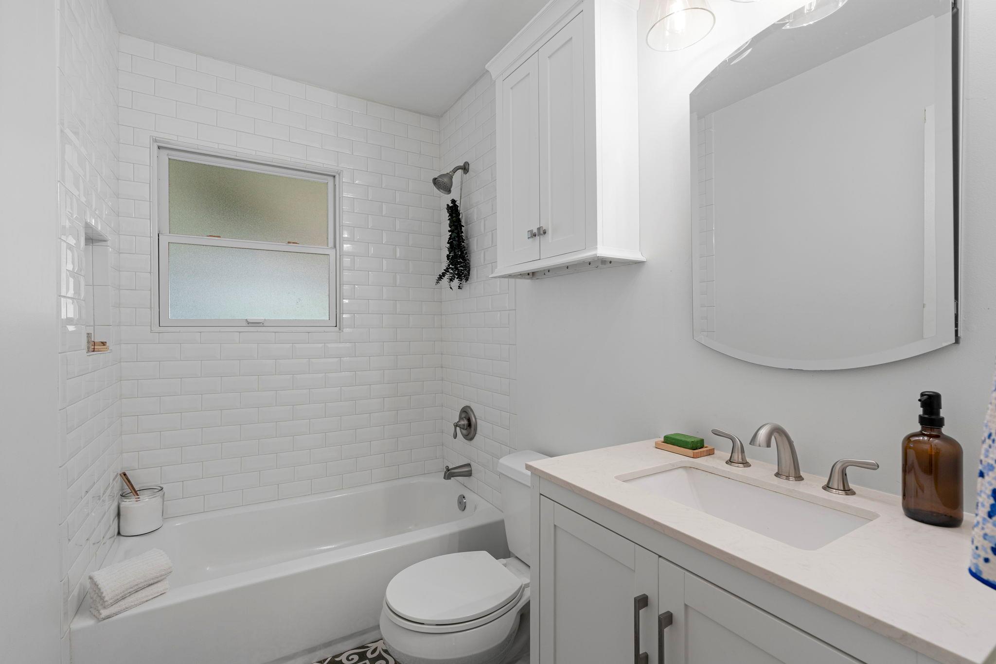 1215 Payne Ave Property Photo 26