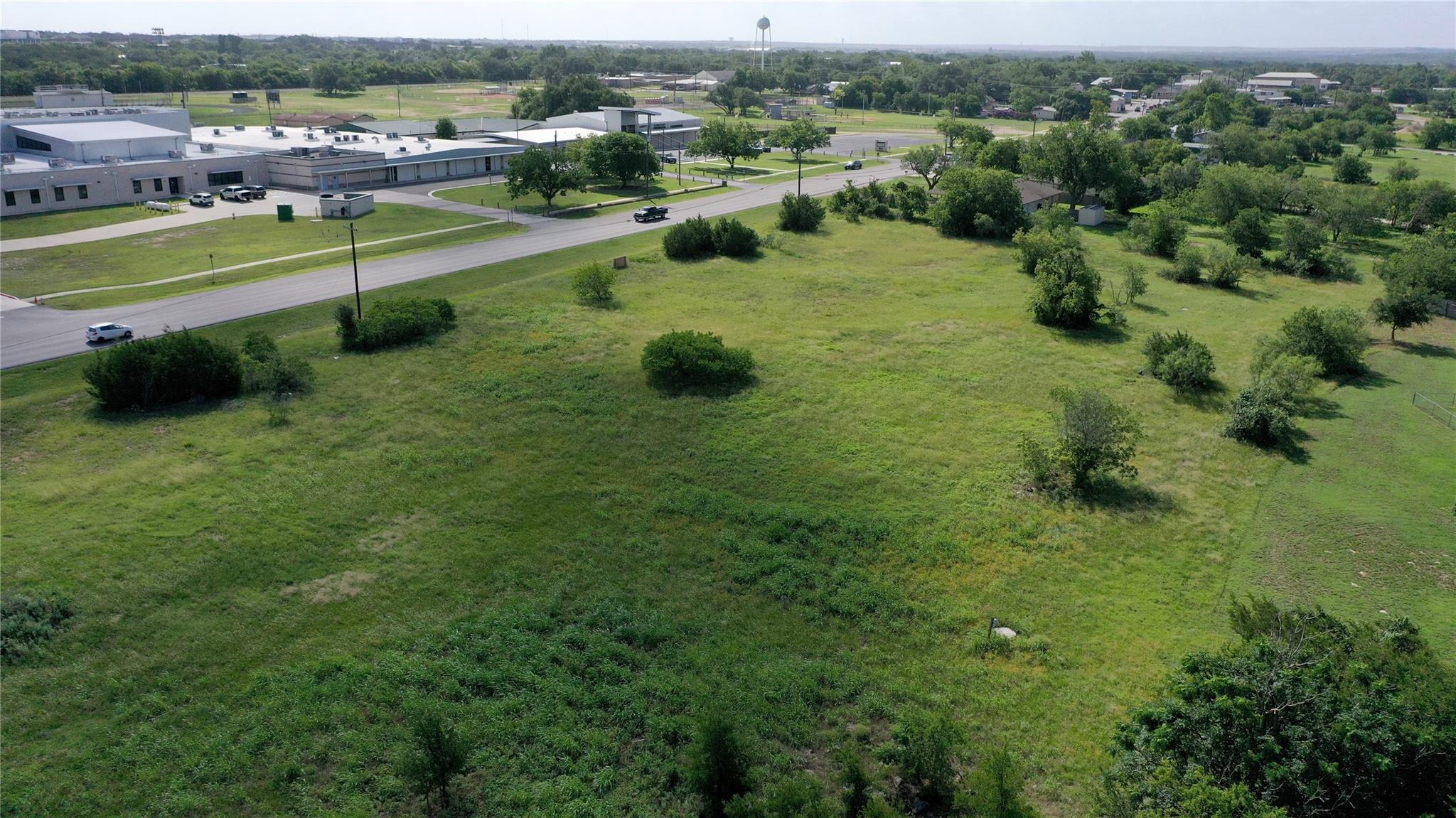 1401 Main St Property Photo 10