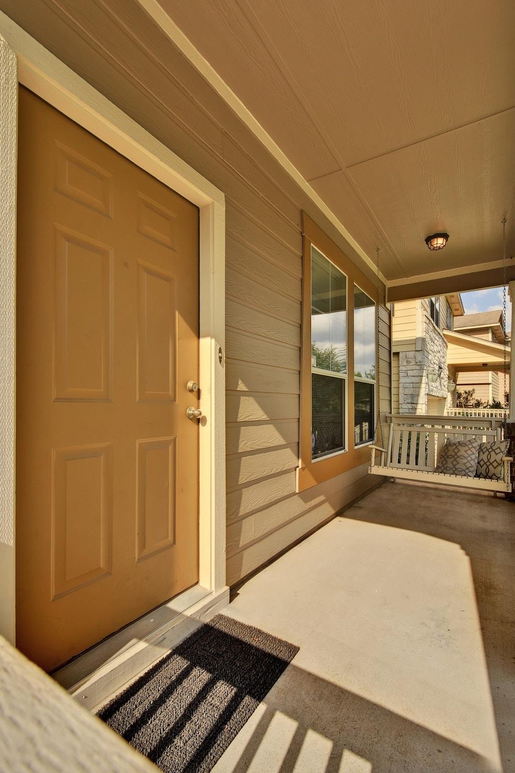 2201 Keepsake Dr Property Photo 3