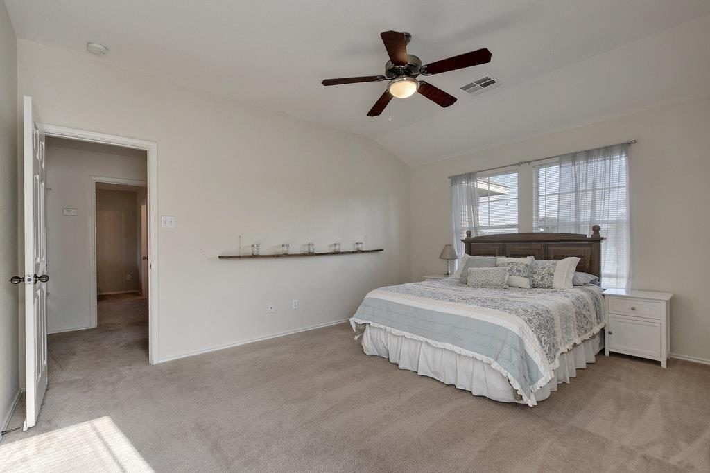 2201 Keepsake Dr Property Photo 12