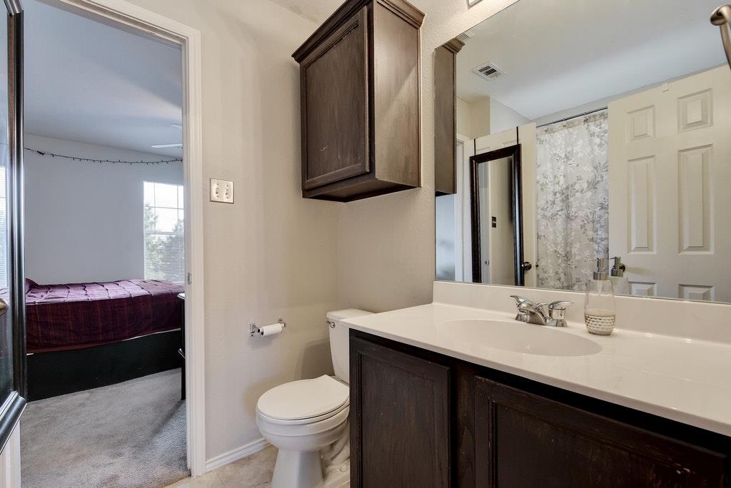 2201 Keepsake Dr Property Photo 19