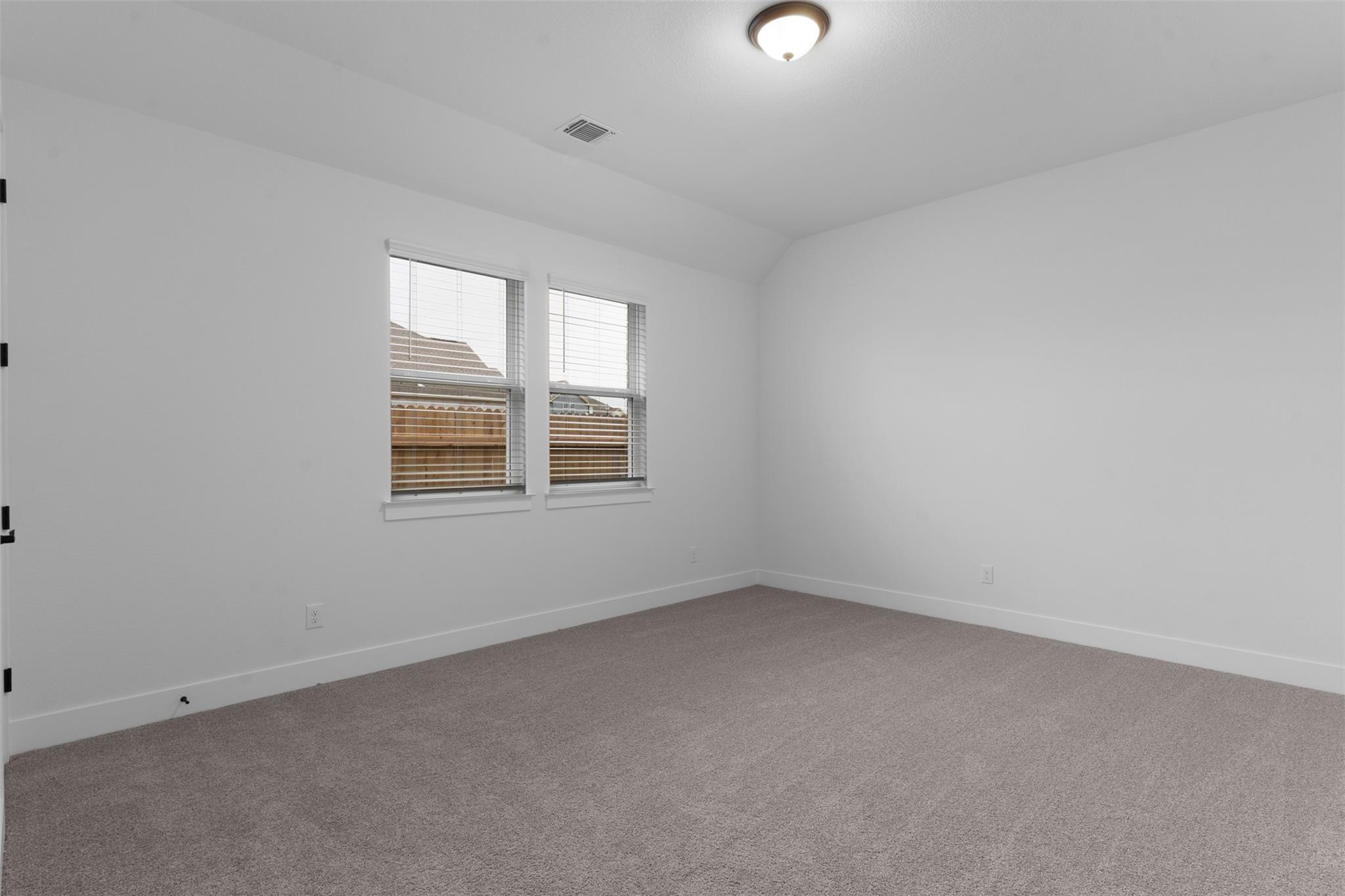 1609 Willow Bean Dr Property Photo 18