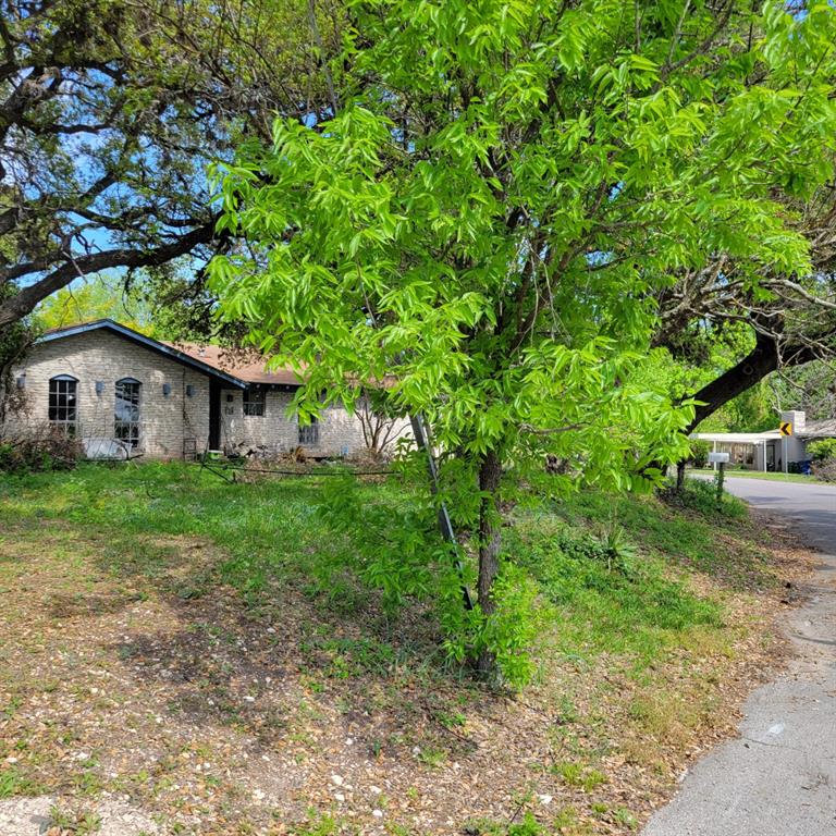 11608 Hornsby St Property Photo 5