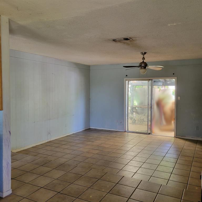 11608 Hornsby St Property Photo 16
