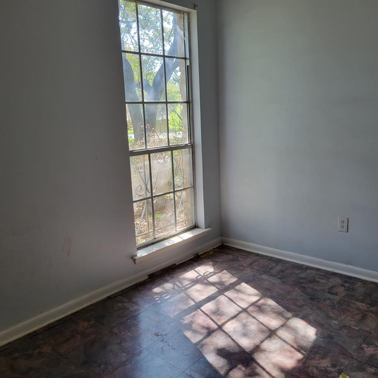 11608 Hornsby St Property Photo 17