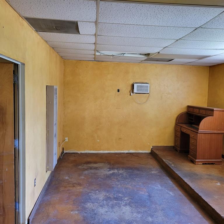 11608 Hornsby St Property Photo 23