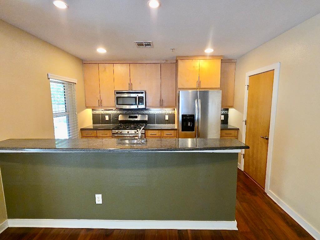 503 Swanee Dr #3 Property Photo 3