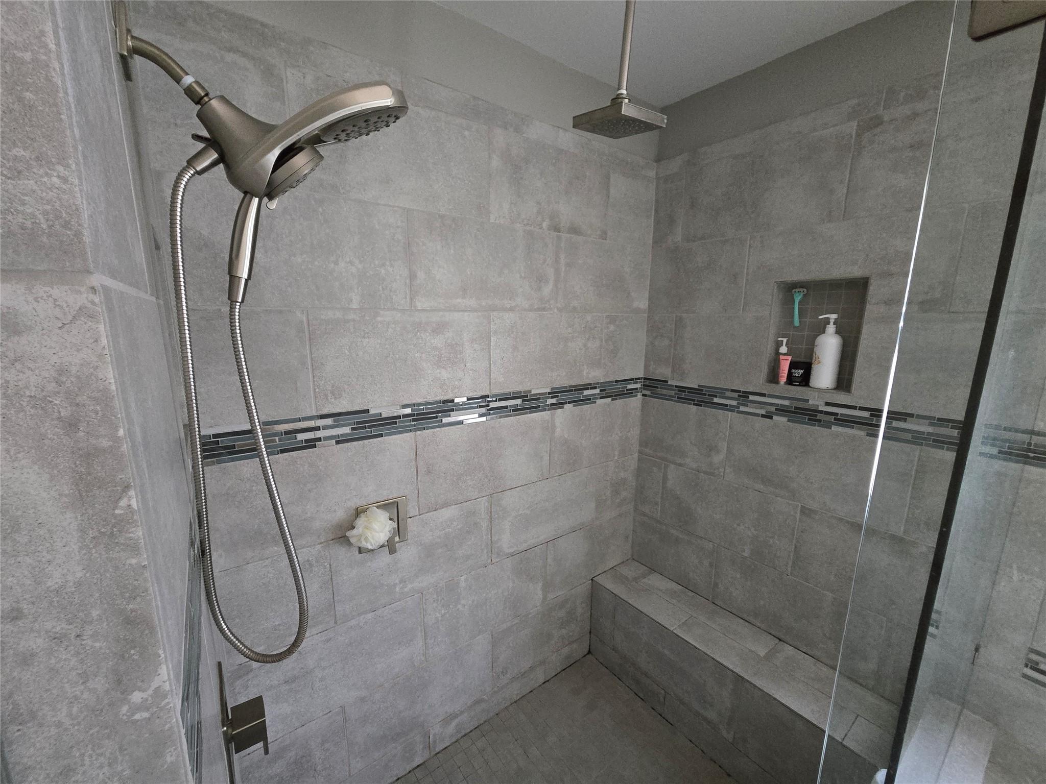 3004 Neal St Property Photo 5