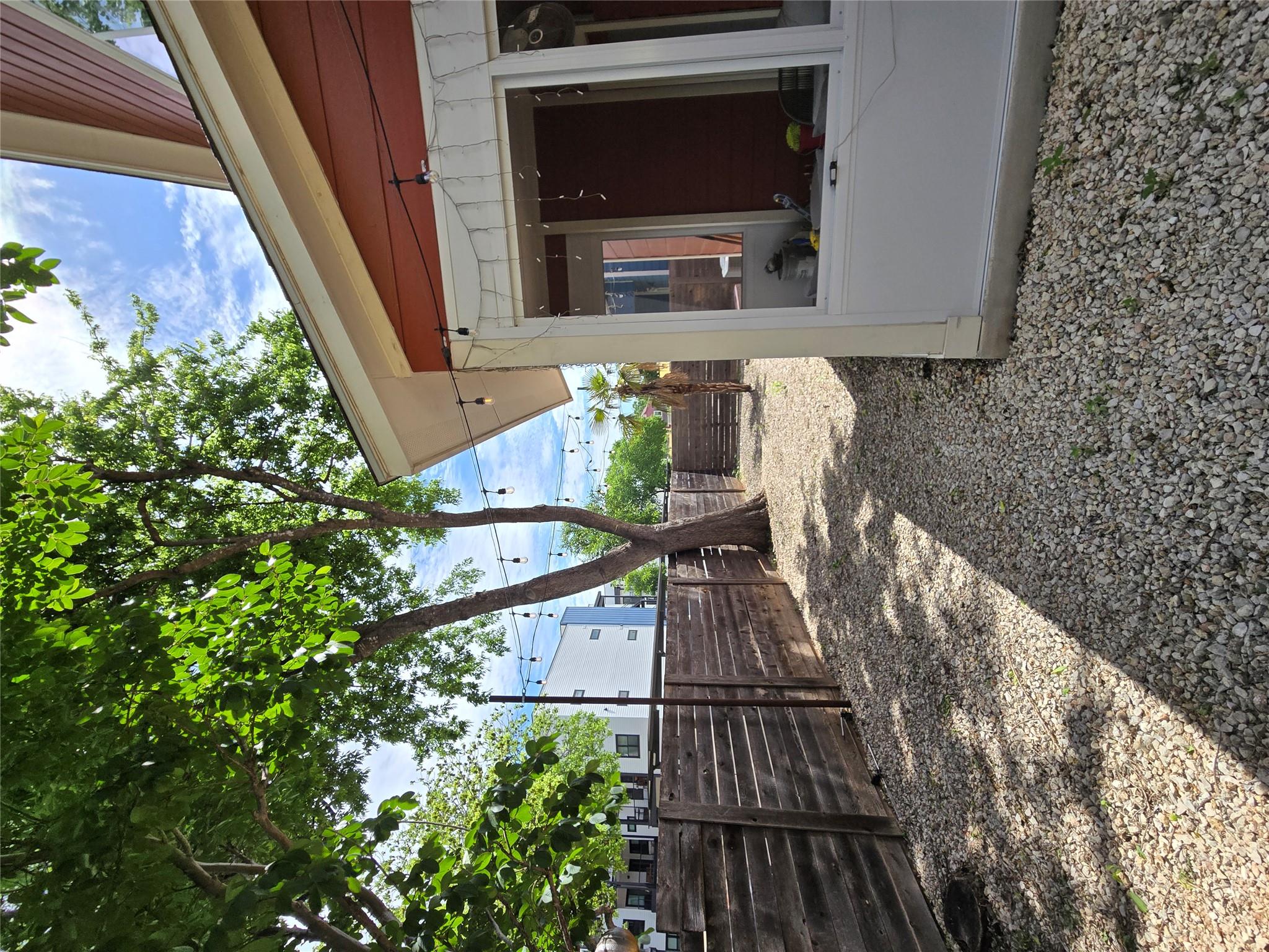 3004 Neal St Property Photo 9