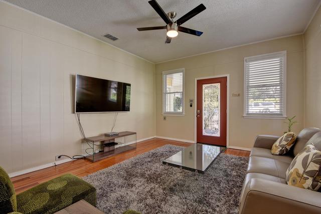 607 Baylor St #a Property Photo 7