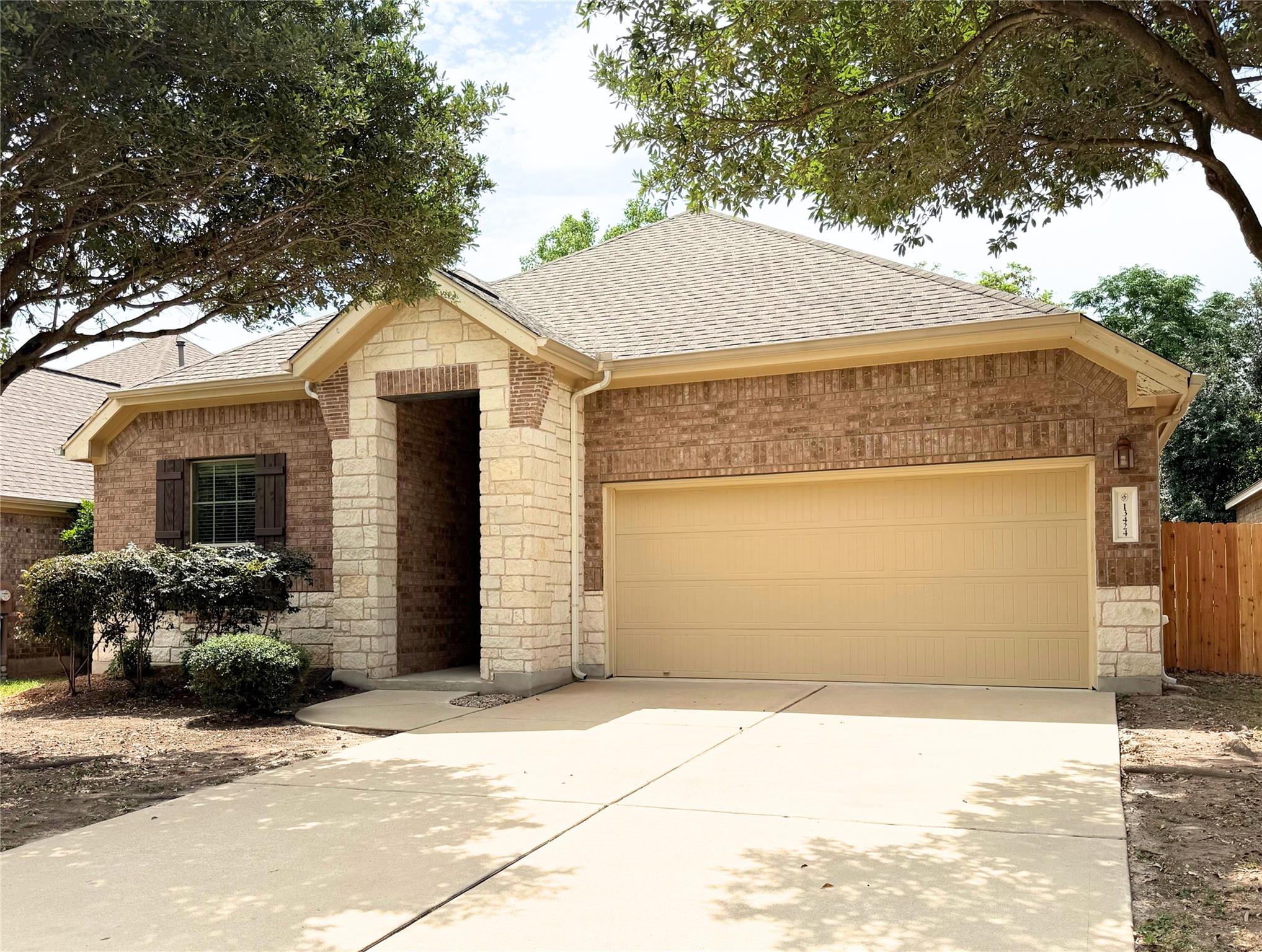 13424 Hymeadow Cir Property Photo 1