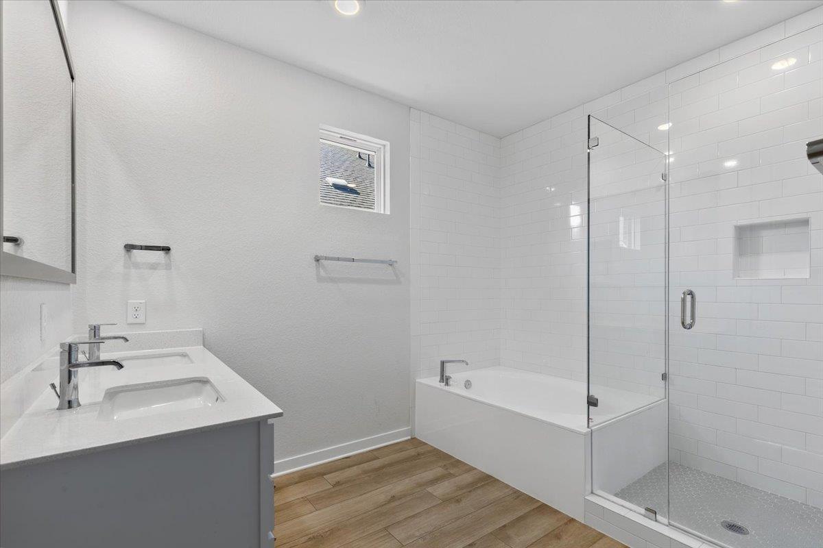 432 Deerpath St Property Photo 13