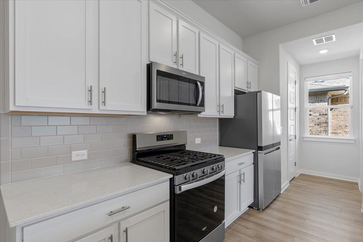 432 Deerpath St Property Photo 22